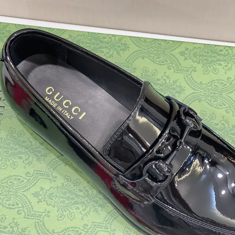 Gucci Shoe 